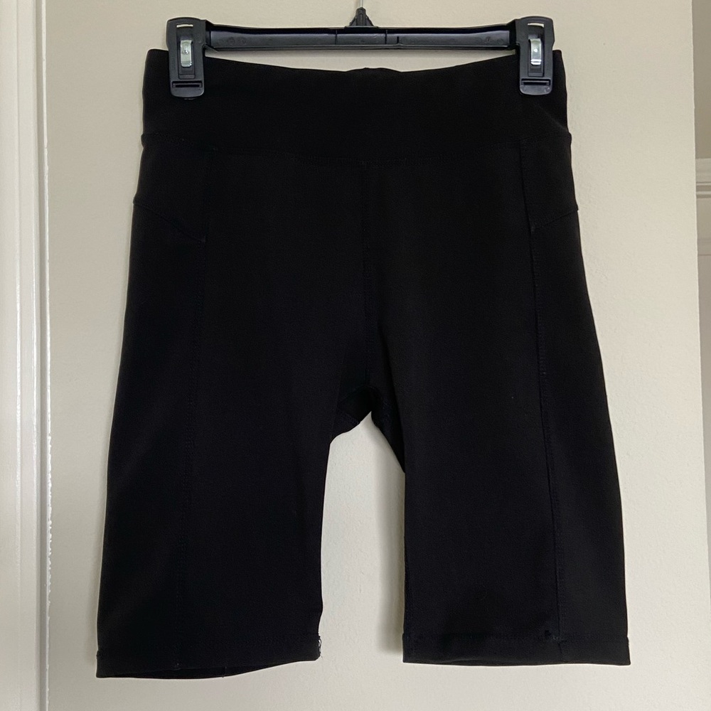Black biker shorts women activewear